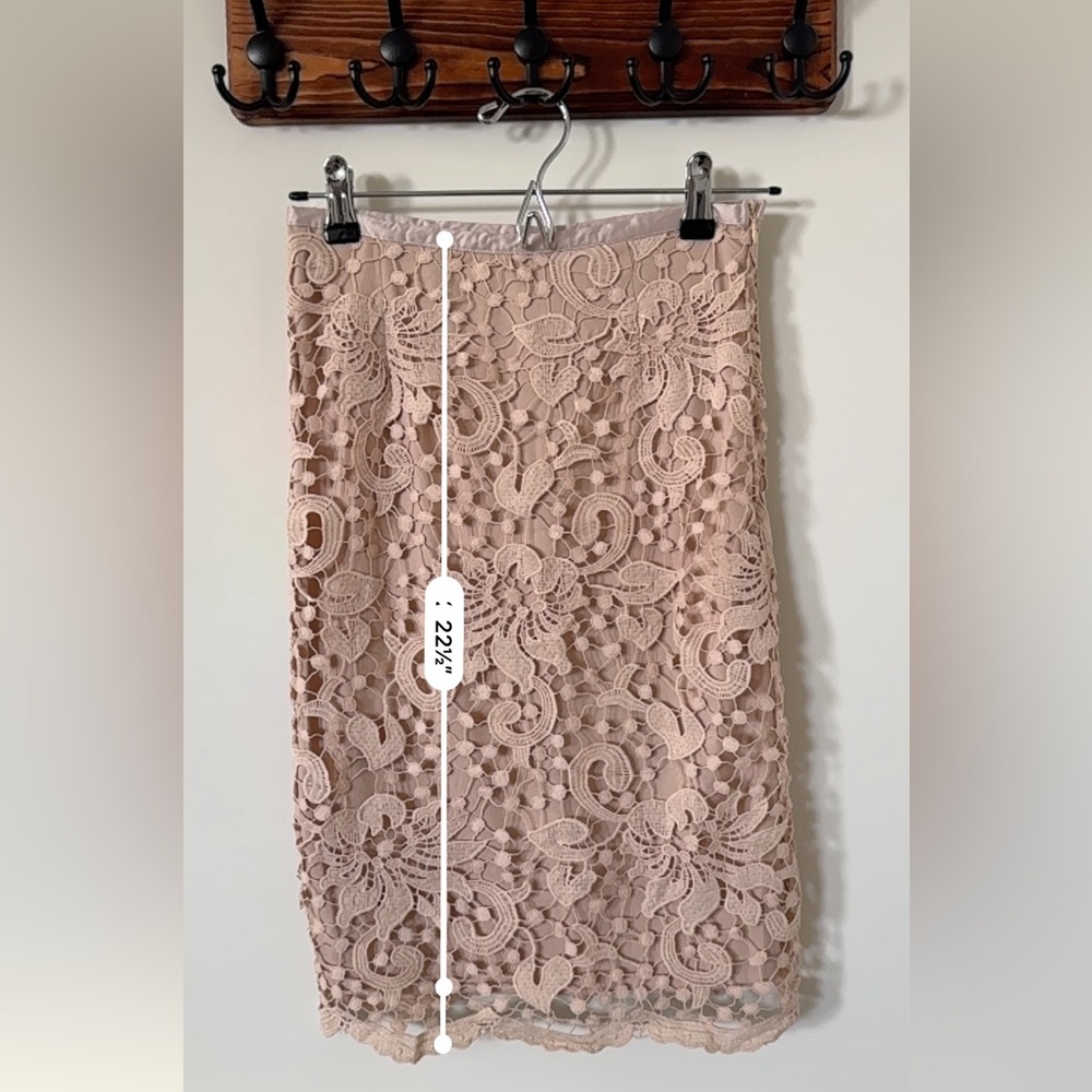 🆕WOT Never Worn Lulus Elegant Beige Crochet Floral Lace Pencil Skirt - Picture 8 of 8